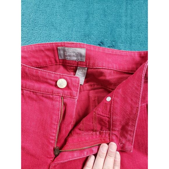 🌺 Chico's Red Straight Leg Jeans size 6 - Picture 3 of 9